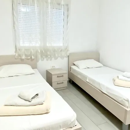 Apartments Domane Nenad Neum Room photo