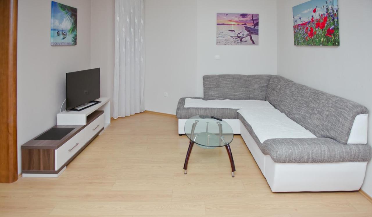 Apartment Domane Nenad Neum